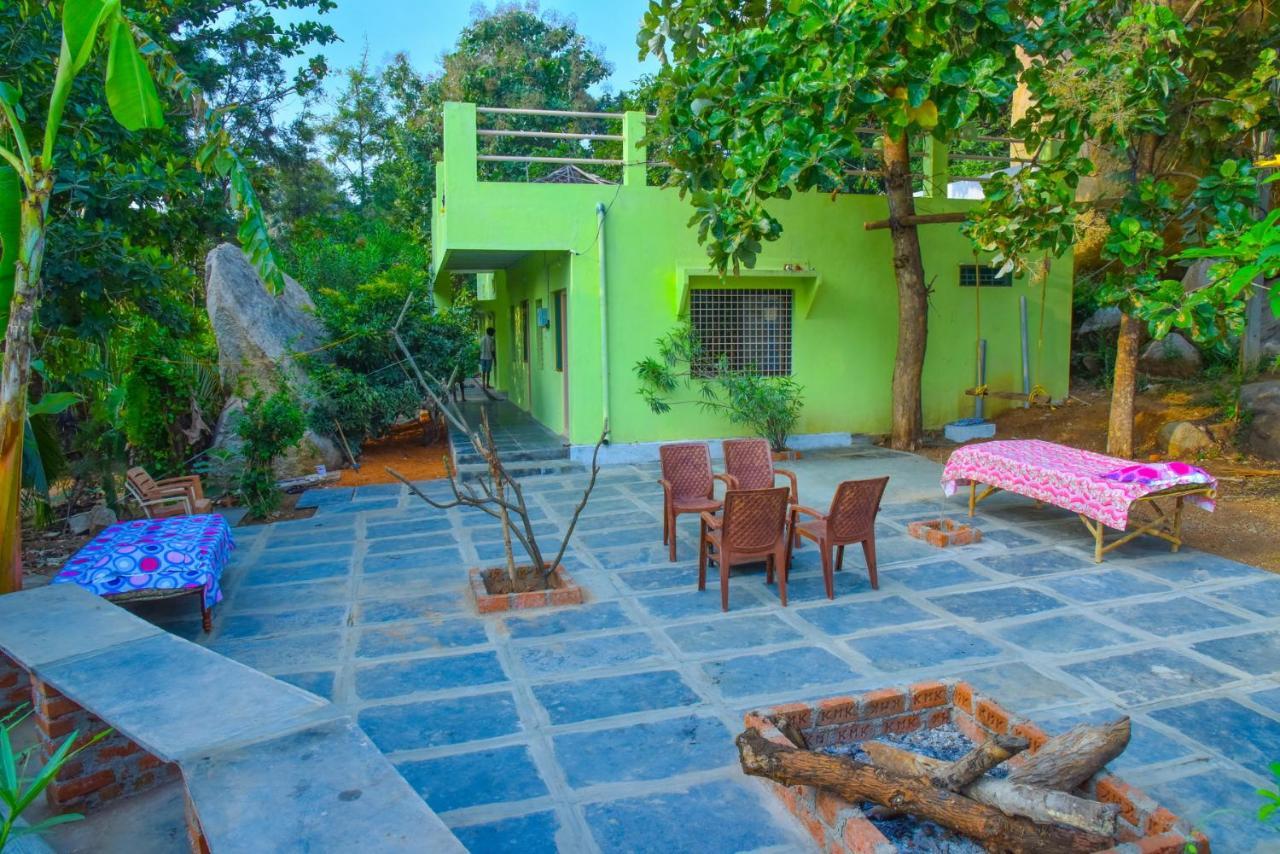 Gopi Plantation Homestay Hampi Exterior foto